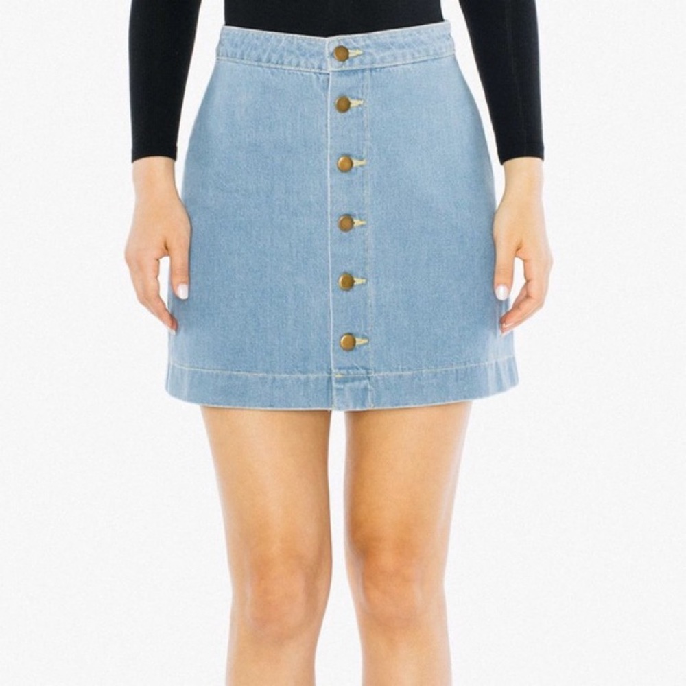American Apparel : light denim button down skirt